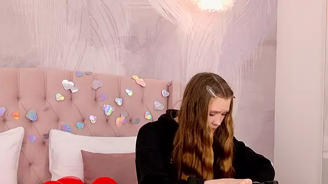 StacyHicks online show from February 14, 3:12 pm