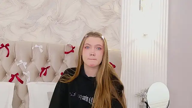 StacyHicks online show from February 13, 3:12 pm