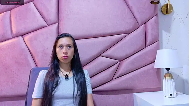 kimberlypink  online show from February 10, 11:20 am