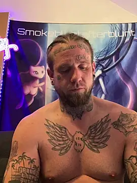 Smokebluntafterblunt online show from April 18, 3:20 am