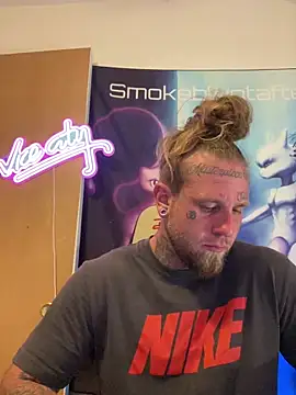 Smokebluntafterblunt online show from June 21, 2:50 am