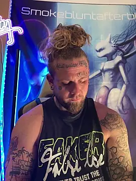 Smokebluntafterblunt online show from March 8, 3:32 am