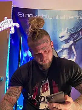 Smokebluntafterblunt online show from March 6, 1:06 pm