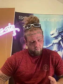 Smokebluntafterblunt online show from June 2, 5:35 pm