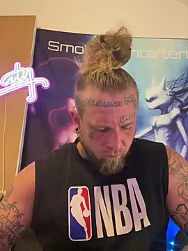 Smokebluntafterblunt online show from June 15, 2:39 pm