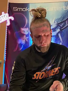 Smokebluntafterblunt online show from March 19, 1:44 pm