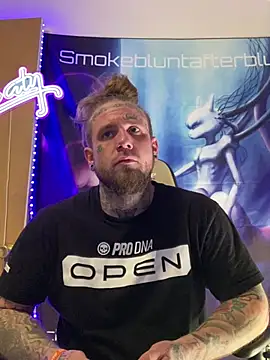 Smokebluntafterblunt online show from April 6, 12:50 am