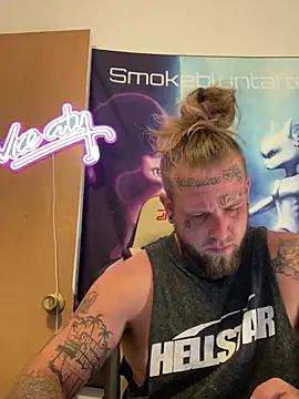 Smokebluntafterblunt online show from June 17, 2:33 am