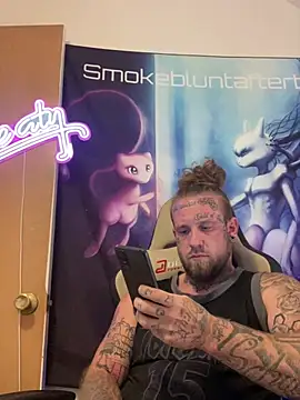 Smokebluntafterblunt online show from June 24, 9:01 pm