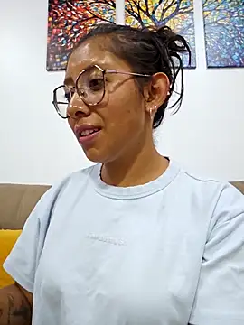 Snapshot of Camila_Lopez1 chatting on March 1, 1:27 am Camila Lopez1 online show from March 1, 1:27 am