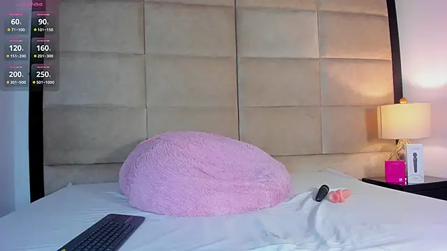 EvaaMoon  online show from March 27, 4:10 am