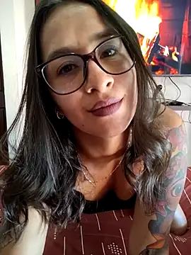 Snapshot of Paola_andrade chatting on February 10, 1:43 pm Paola andrade online show from February 10, 1:43 pm