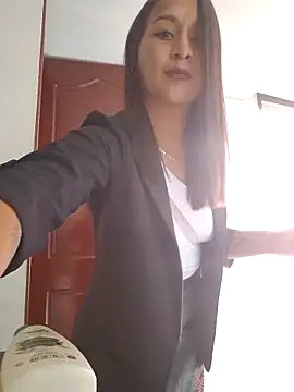 Snapshot of Paola_andrade chatting on February 25, 2:17 pm Paola andrade online show from February 25, 2:17 pm