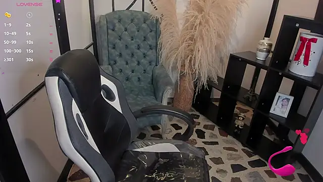 Snapshot of AngelDoll_1 chatting on February 6, 7:21 pm AngelDoll 1 online show from February 6, 7:21 pm