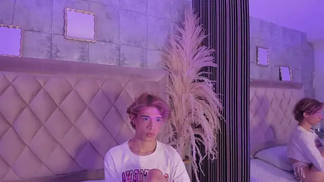 AngelDoll 1 online show from April 3, 6:20 am