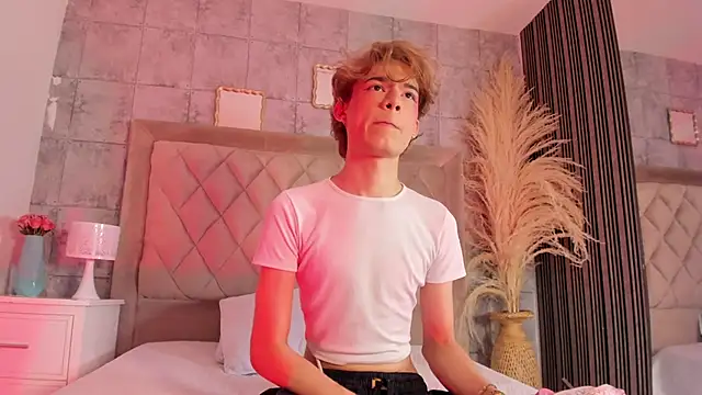 AngelDoll 1 online show from March 22, 7:10 am