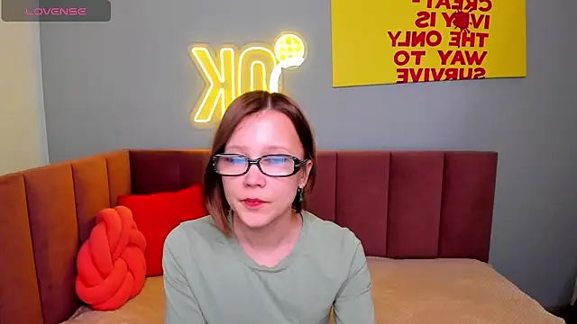 EmmaEthereal online show from March 19, 1:38 am