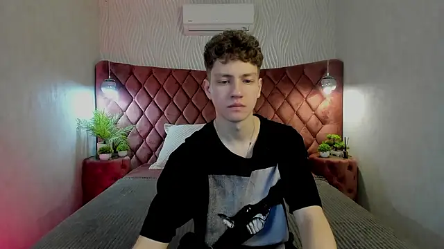 StefanBev online show from March 5, 8:05 pm