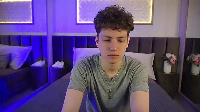 StefanBev online show from April 2, 7:53 pm