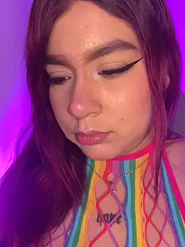 Wen 01 online show from April 2, 11:17 am