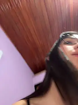 Snapshot of AgathaSanderhs_ chatting on February 6, 9:11 pm AgathaSanderhs online show from February 6, 9:11 pm