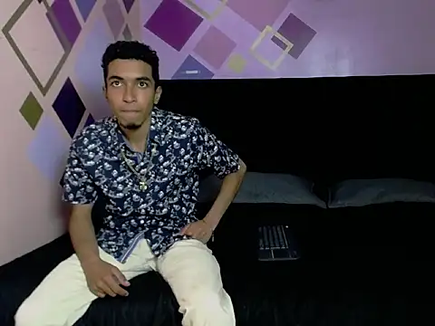 Snapshot of RickeyngySweet chatting on February 10, 7:57 pm RickeyngySweet online show from February 10, 7:57 pm