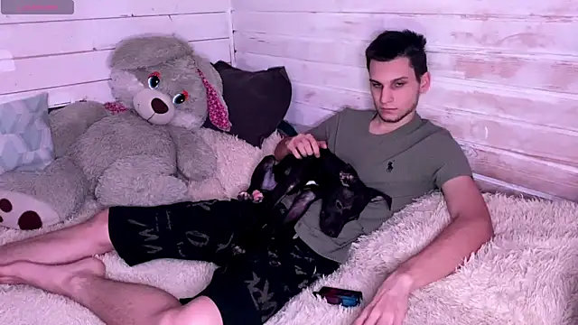 Donald boy online show from March 12, 8:13 pm