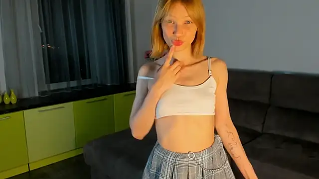 Kiracute18 online show from May 27, 6:59 pm