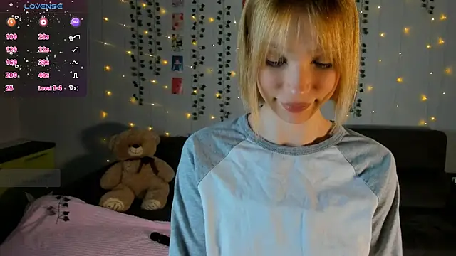 Kiracute18 online show from February 20, 4:53 pm