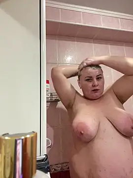 Mommy-girl-Lola online show from February 17, 9:50 am