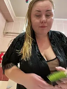 Mommy-girl-Lola online show from February 11, 9:53 am