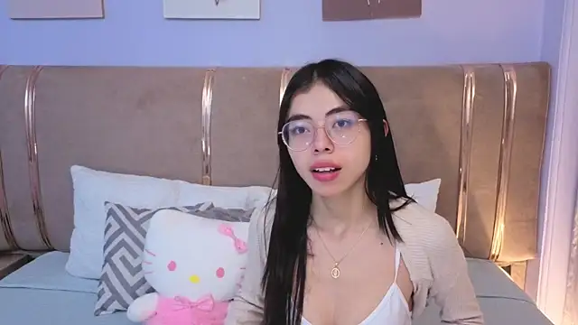Snapshot of Mia_Naive chatting on July 1, 12:16 pm Mia Naive online show from July 1, 12:16 pm