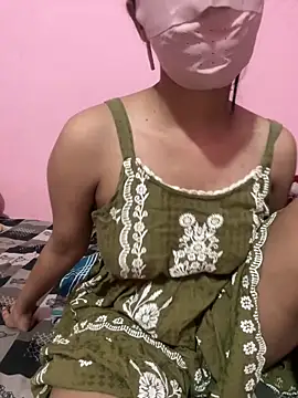 Snapshot of Hello_Priya16 chatting on June 15, 10:09 pm Hello Priya16 online show from June 15, 10:09 pm