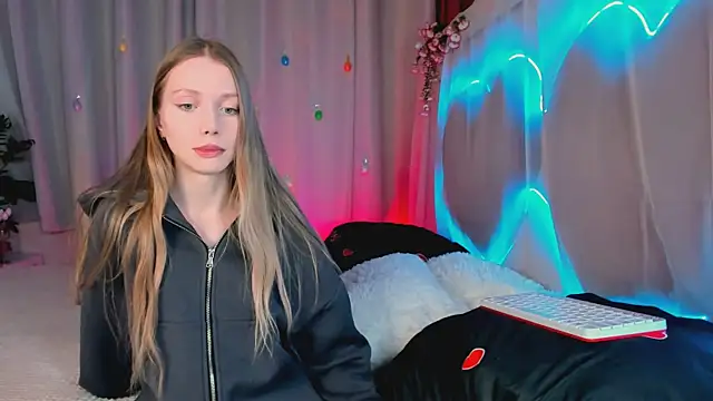 lada2k4 online show from April 6, 6:03 am