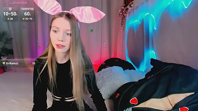 lada2k4 online show from April 2, 5:47 am