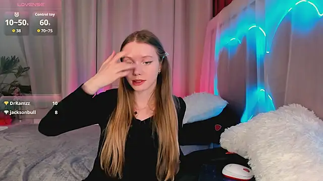 lada2k4 online show from March 27, 8:26 am