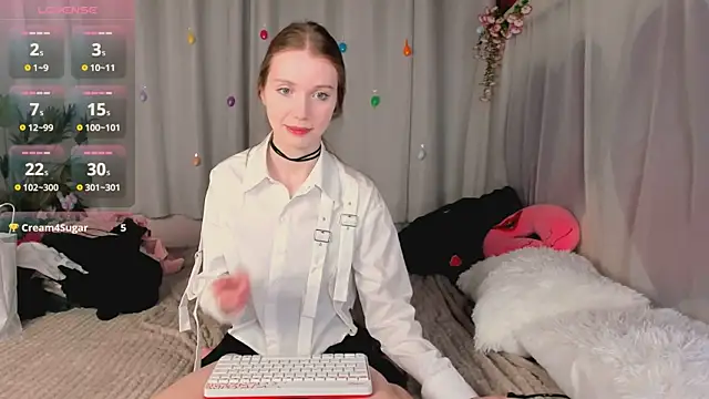 lada2k4 online show from May 5, 5:43 am