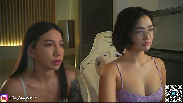 Snapshot of Eliasian chatting on March 2, 1:29 pm Eliasian online show from March 2, 1:29 pm