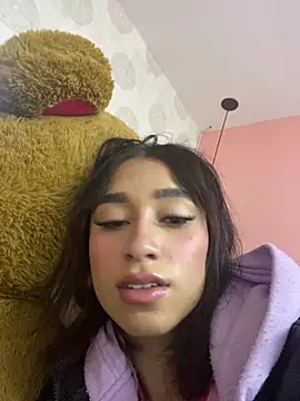 alahia pink online show from February 14, 5:18 am