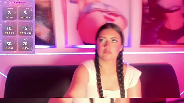 JoycePierce online show from March 3, 12:34 pm