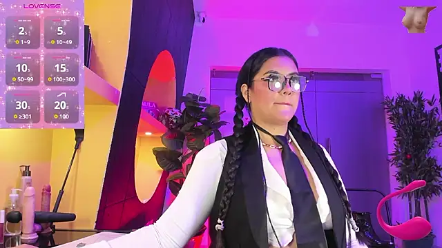 JoycePierce online show from March 13, 4:50 am