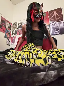 LadyKitsune online show from March 16, 5:04 am