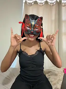 Snapshot of LadyKitsune chatting on May 29, 3:29 pm LadyKitsune online show from May 29, 3:29 pm