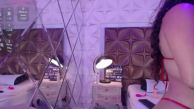 LunaJohns online show from April 7, 12:29 pm