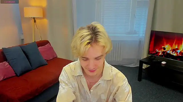 Snapshot of JameMiller chatting on February 26, 7:08 am JameMiller online show from February 26, 7:08 am