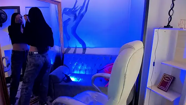 lorraineHunter online show from April 4, 12:12 pm