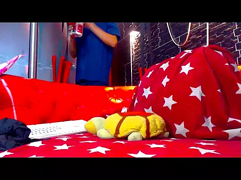 dylan desire online show from April 2, 7:53 pm