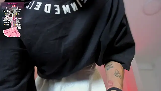 Snapshot of Axarasss_ chatting on February 27, 12:16 pm Axarasss online show from February 27, 12:16 pm