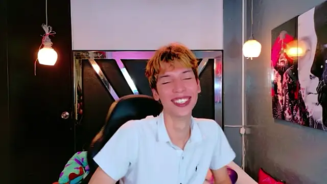 Snapshot of Liam_Green1 chatting on February 19, 12:13 pm Liam Green1 online show from February 19, 12:13 pm