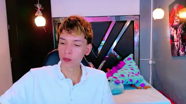 Snapshot of Liam_Green1 chatting on February 23, 12:06 pm Liam Green1 online show from February 23, 12:06 pm